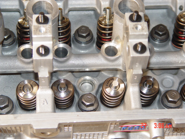 4ValveEngines/6488M.JPG